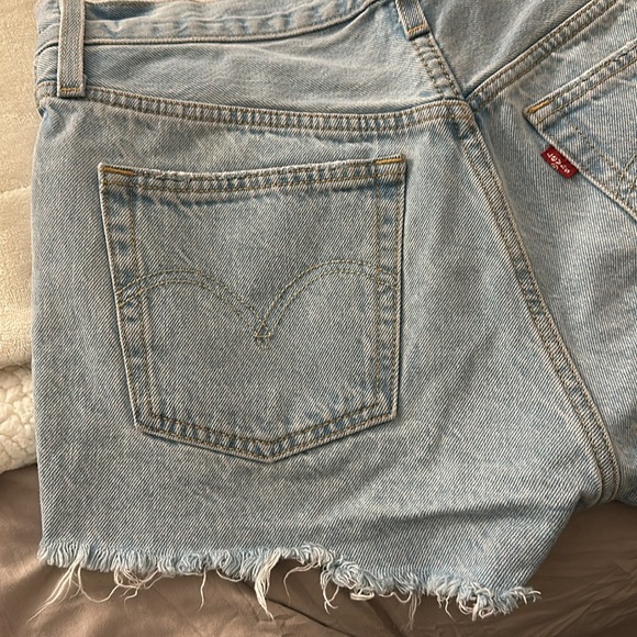 Faded/Distressed Levi 501 Washed Jean Shorts - Picture 3 of 6
